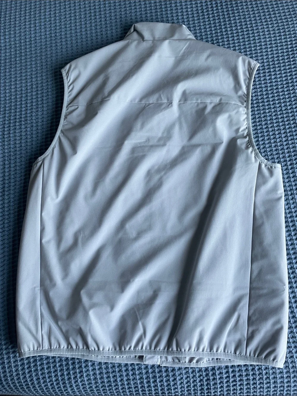 J. Crew Men's Light Gray Zip-Front Performance Vest